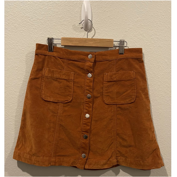 URBAN OUTFITTERS Corduroy Velvet Mini Skirt - Picture 2 of 4